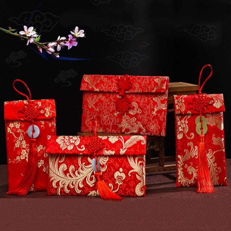 

Chinese Red Envelope Betrothal Gift Bag Exquisite Floral Money Pocket High-grade Brocade Wedding Tassel Bags Knot Cloth Art P