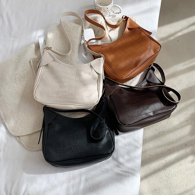 

Luxury Designer High Capacity Serpentine Bag Women Shopping Tote Bags Lady Leather Chains Tote Bag Shoulder Messenger Handbag, Black