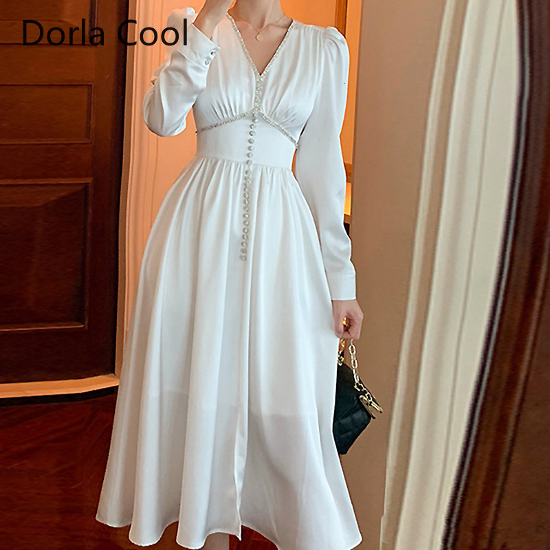 

New 2021 Spring Female Designer Mid-dress Luxury Diamonds Cut-up Buttons High Waist Party with Cleavage v Elegant Dress Gutu, White