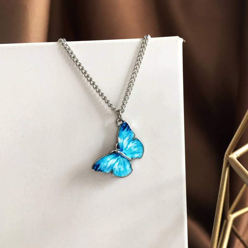 

2020 New Alloy Butterfly Pendant Necklace Bracelet Fashion Silver Plated Chain Necklace Cool Funny Jewelry Necklaces