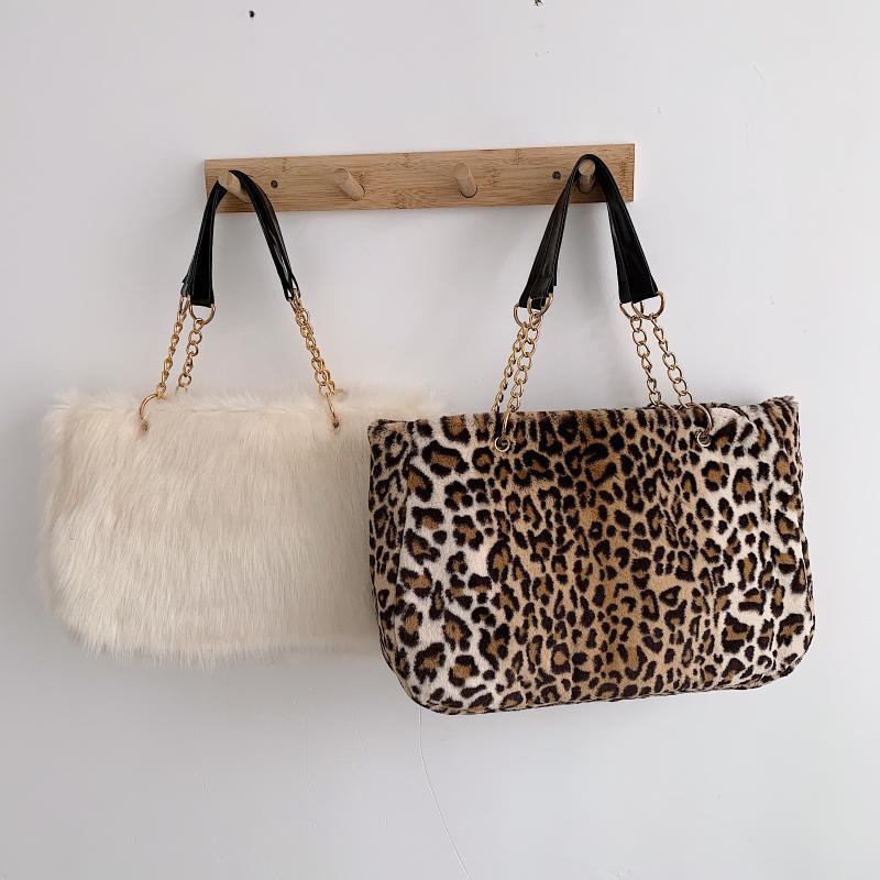 

Faux fur large capacity leopard crossbody bag women's 2021 winter plush shoulder Messenger bag ladies warm handbag girl Christma, Beige
