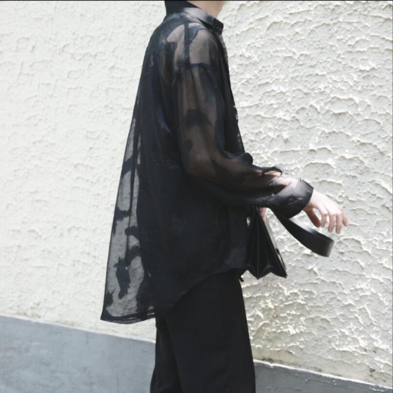 

Summer Men' Feather Embroidered Black Yarn Long Sleeve Shirts Hairstylist Loose Black Simple Sunscreen Shirt Singer Costumes