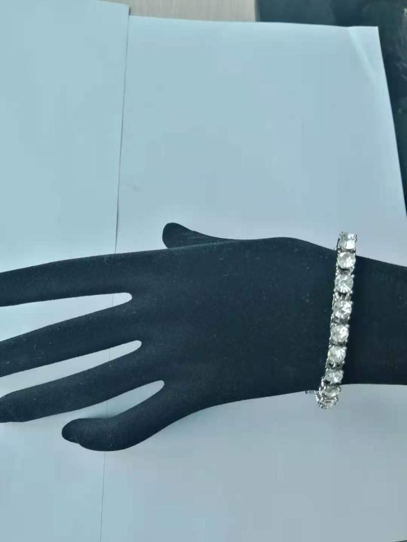 

Cube and square with crystal bracelet fashion jewelry