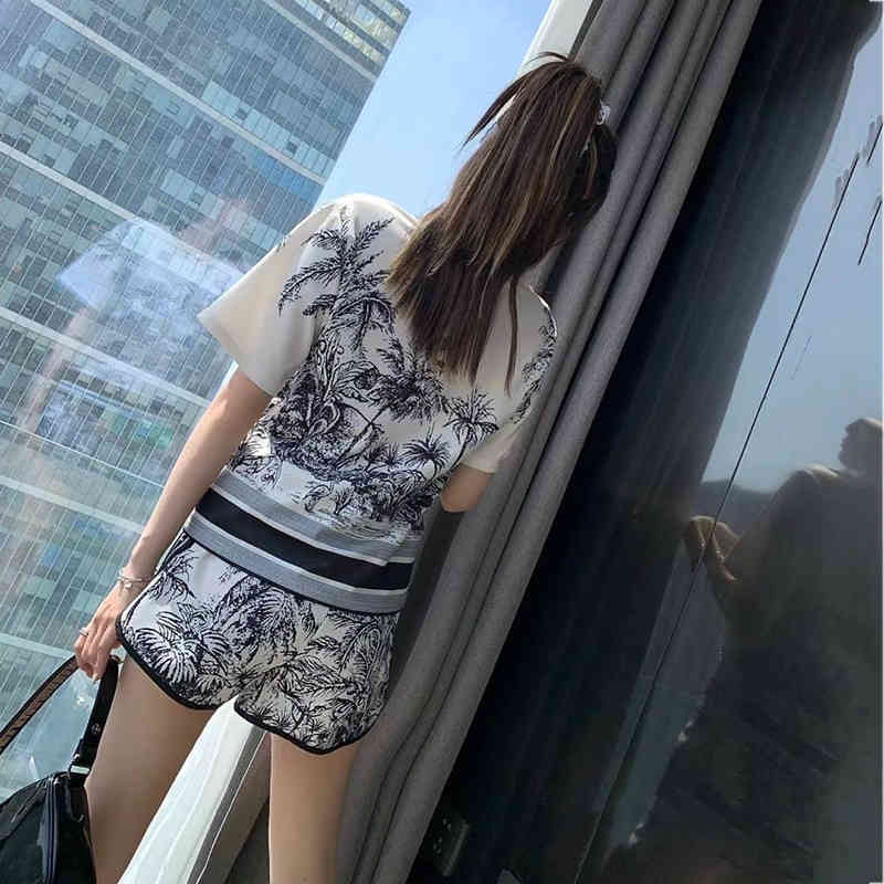 

Women's Two Piece Pants Flora Print Retro Summer Personality Designer Knit Suits Outdoor Street Style Female Suit Sets Q87G, 1# shoe box