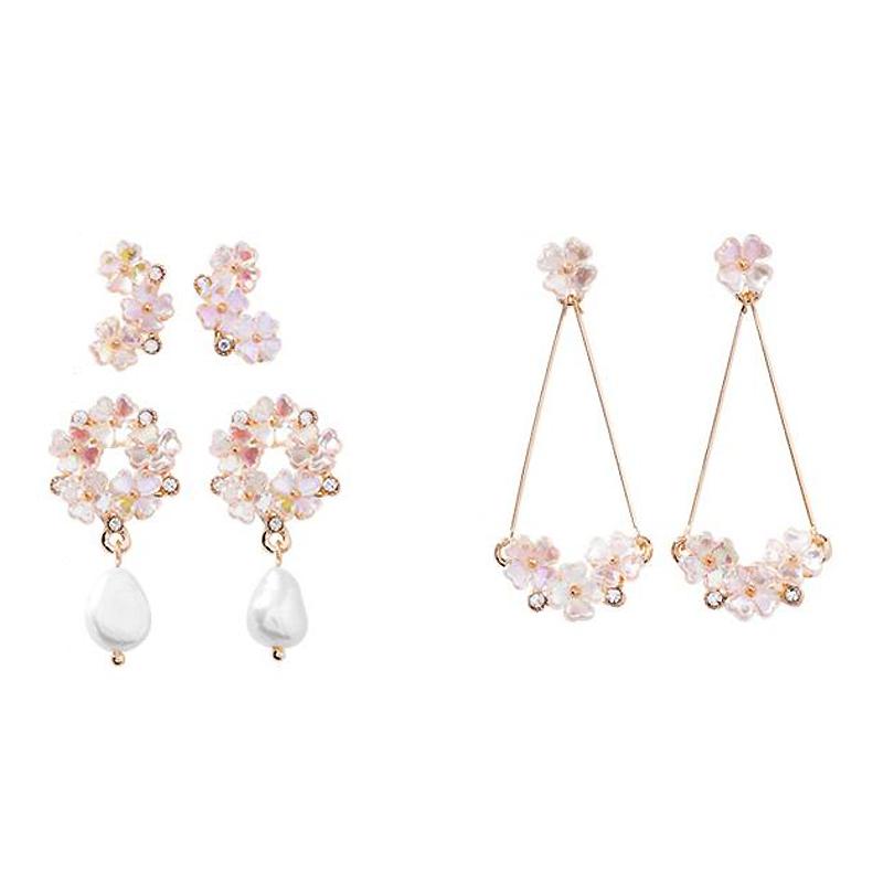 

New Elegant Female Shell Rhinestone Flower Earrings 2021 Trendy French Face Small Eardrop Simple Temperament Small Earrings