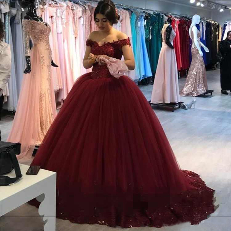

Burgundy Off Shoulder Ball Gown Lace Prom Dresses 2021 Appliqued Beads Arabic Puffy Tulle Formal Evening Party Gowns Plus Size, Same as picture