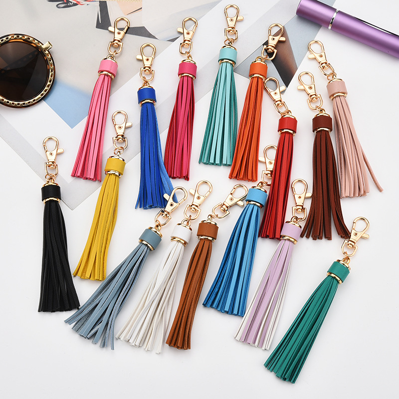 

22 Colors PU Tassel Keychain Long Tassel Key Ring Fashion DIY Luggage Accessories Car Key Chain Leather Tassel Party Favor