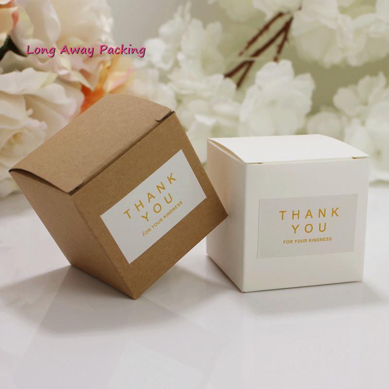 

Solid Color Kraft Square Wedding Candy Box Creative with Stickers for Wedding Gift Box Chinese Exquisite Candy