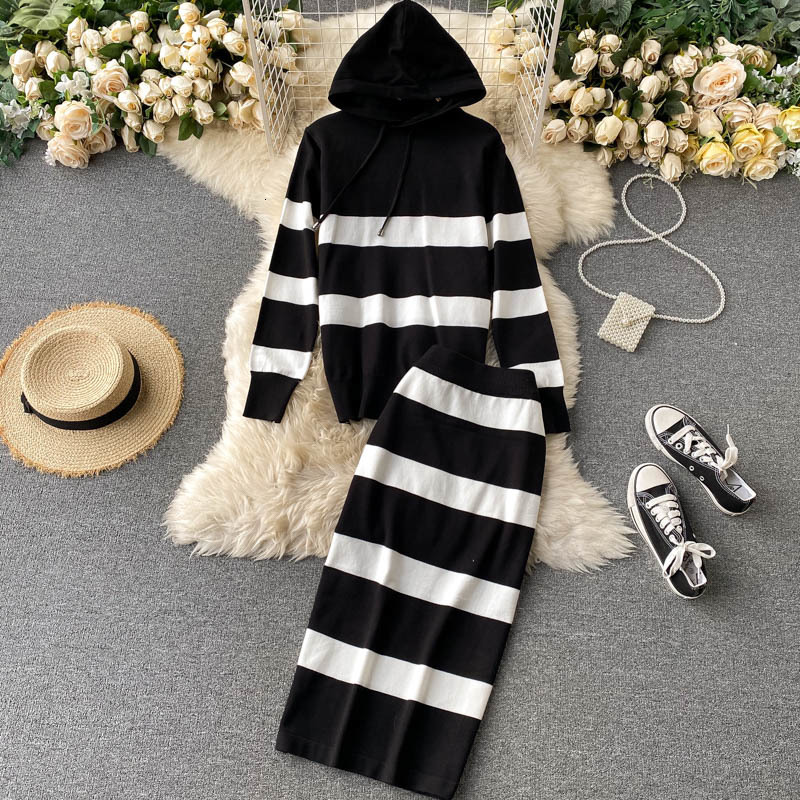 

2021 New Female Autumn retro striped mesh suit long hood tops + high skirt streetwear pieces together YUVL, Black