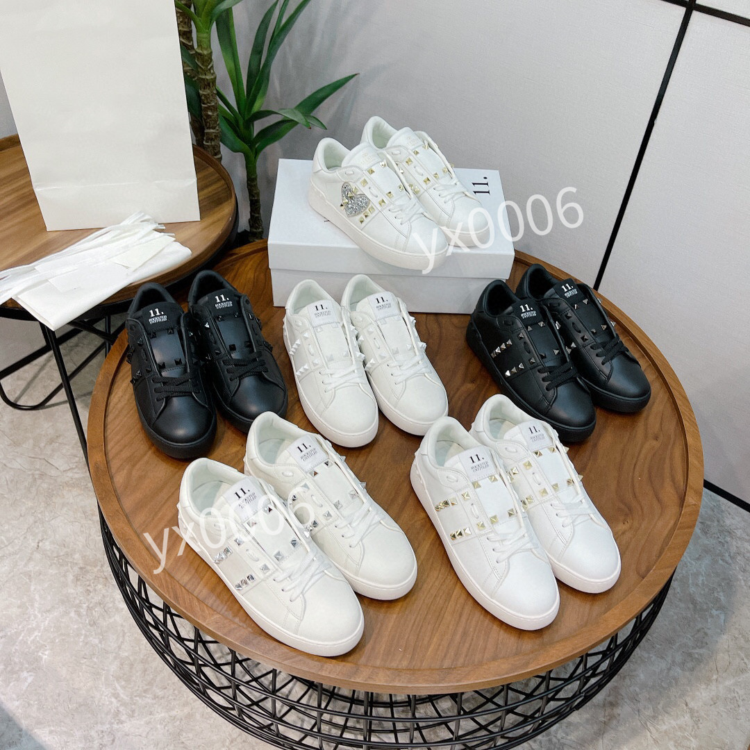 

Modern Graffiti Calfskin Nappa Daymaster Sneakers Shoes Lightweight Runner Sports Super-flex Rubber Soles Outdoor Trainers Party Wedding yh211108, Choose the color