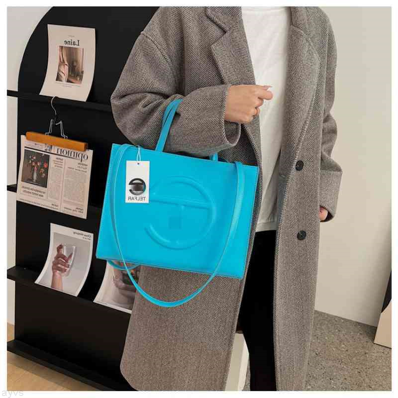 

Fashion Messenger Bag Solid Color Quality Pu Leather Large Capacity Telfars Tote s Single Shoulder Armpit Handbags