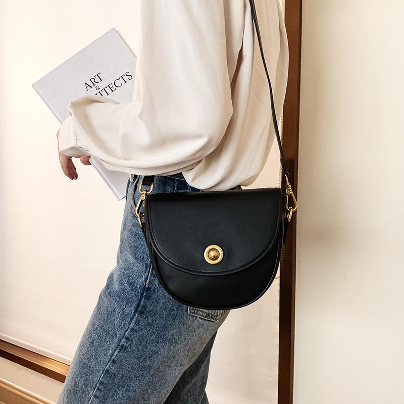 

YILIAN Leather bag 2021 new fashion saddle wrapped head layer cowhide woman bag high sense minority one shoulder cross-body, Black
