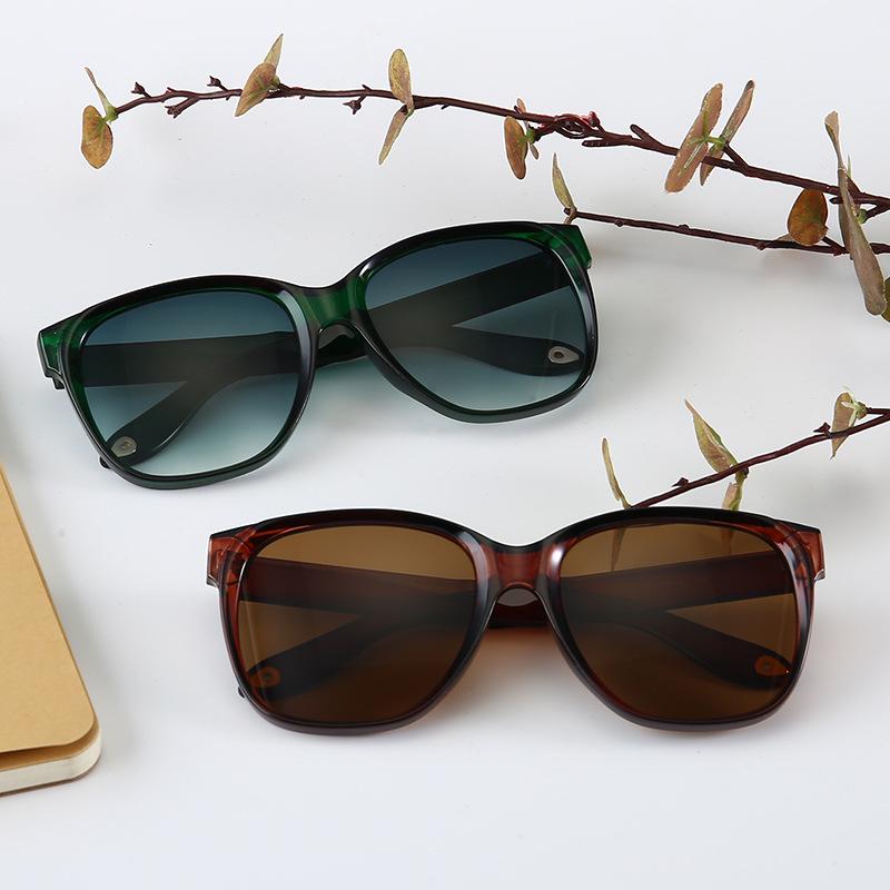 

Retro Sunglasses for Woman Square Sun Glasses Women Big Box Green Fahsion Trendy Female Eyewear Driving Uv400 Zonnebril Dames