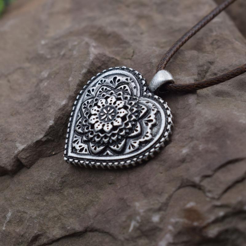 

SanLan 12 pcs flower Pendant Heart Mandala Necklace with a leather chain, Handcrafted heart pendant necklace