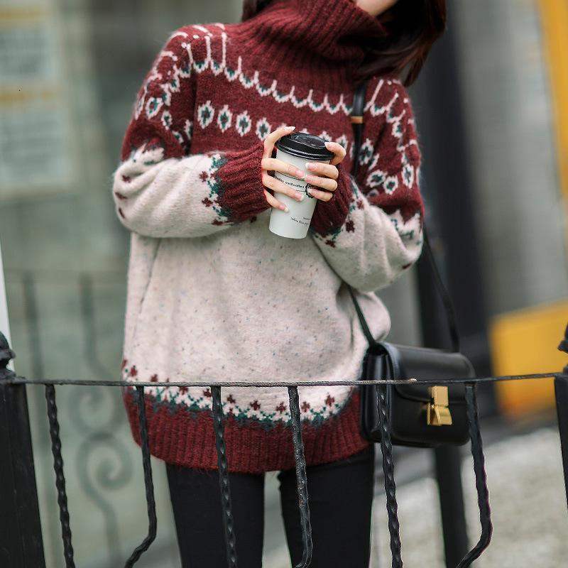 

2021 Autumn and Winter Lazy New Wind Turtleneck Thick Female Loose Red Net Son Series Crocheted Top Base Sweater VYN0
