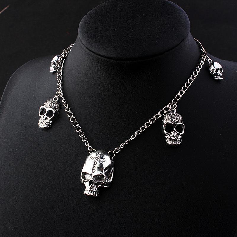 

Gothpunk Jewelry Skeleton Choker Necklace for Women Silver Color Skull Pendants Chains Wholesale Halloween Gift Jewellery VGN038