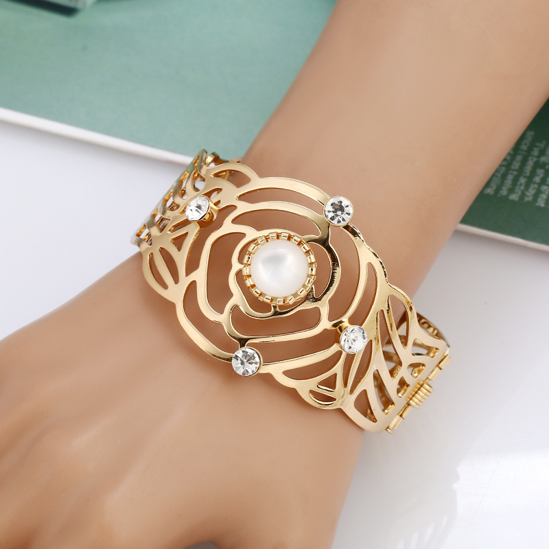 

Naomy&ZP Bangles For Women Wide Crystal Bracelets & Bangles Women Bohemia Gothic Femme Fashion Jewelry