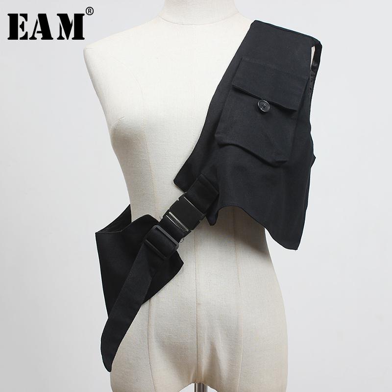 

EAM] Women Loose Fit Black Irregular Pocket Buckle Vest New V-collar Sleeveless Fashion Tide Spring Autumn 2020 1Y831