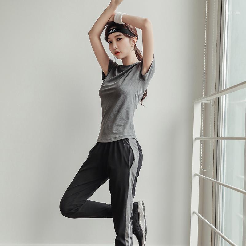 

Nu-June Sport Running T Shirt Pant Set for Women Dry Quick Gym Yoga Shirt Ladies Fitness Short Sleeve Jogging Running Tops1, Silver