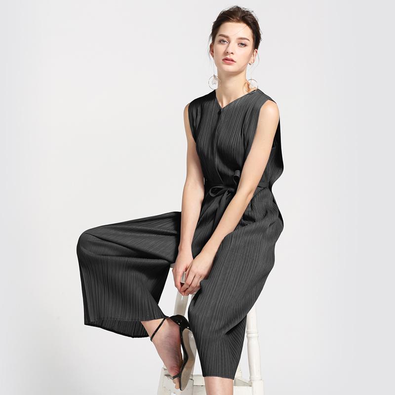 

2020 Summer overalls Miyake New high waist tie pleated jumpsuit black sleeveless was thin wide leg Elegant jumpsuit for women