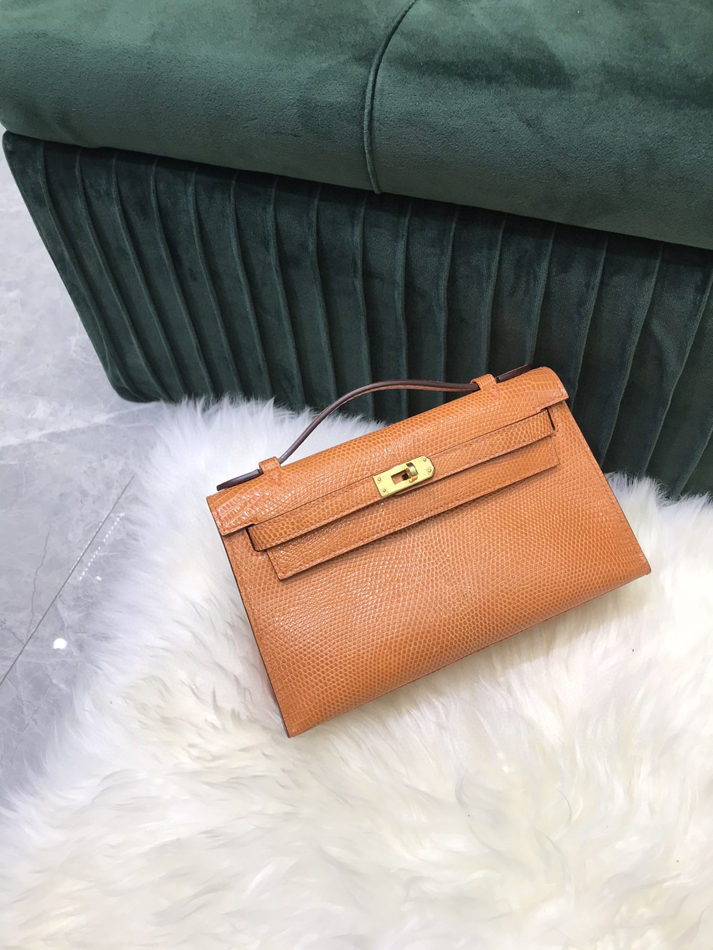 

fully handmadequality,wax stitching,real Lizard skin,orange color,design mini handbag 22cm,wholesale price,message for discount and details