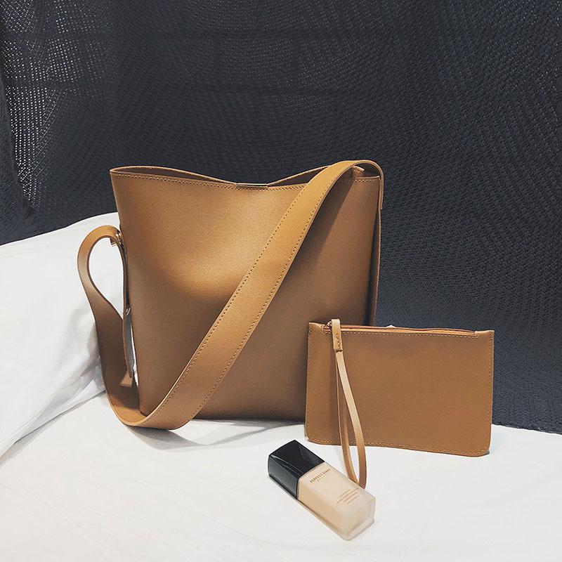 

2021 Winter Hot Bucket Bag For Women PU Leather Shoulder Bag Large Capacity Crossbody Trendy Handbag Lady Big Wallet Bolso, Black