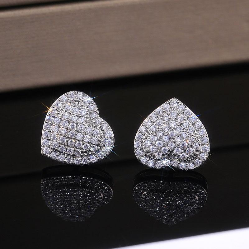 

Stud Dazzling Heart Earrings For Women Romantic Design Shiny Gorgeous Female Women's Earing Accessories Gift Jewelry KBE351
