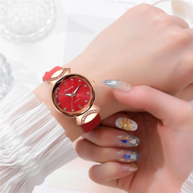 

Women Girls Fashion Quartz Watch with PU Leather Band Small Scale Dress Watch FS99, Red
