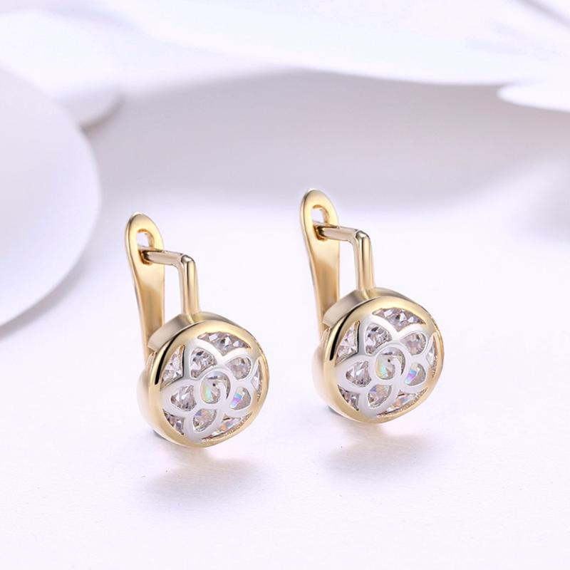 

2020 Female White Cubic Zircon Buckle Stud Earrings Rose Gold Color Earrings For Women Flower Hollow Out Jewelry Lady Wholesale