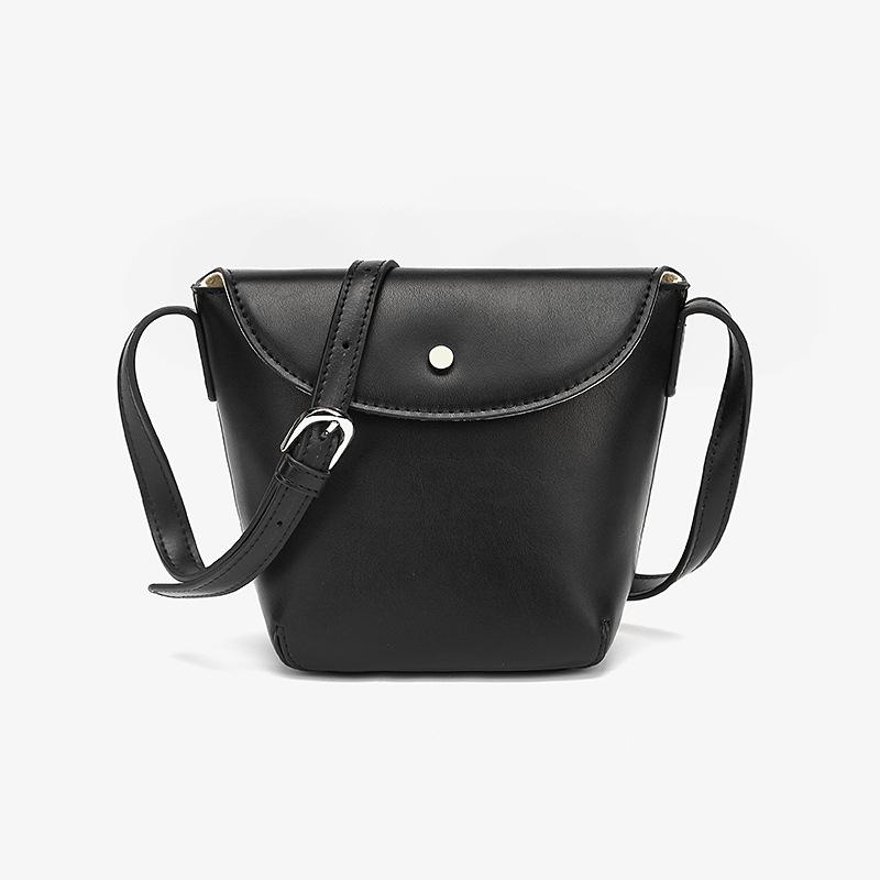 

2021 new women's bag trend small fresh bucket bag ladies messenger fashion simple shoulder texture luxury female, Black
