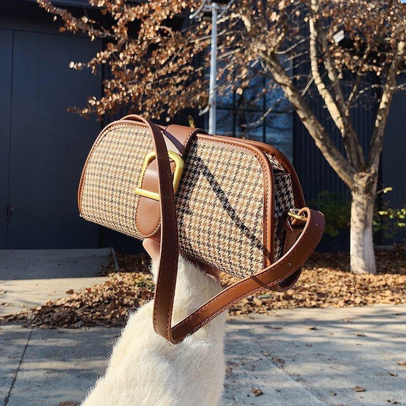 

HISUELY Trendy Underarm Bag Women 2021 New Fashion Stone Pattern Bucket Bag Casual All-match Braided Shoulder Messenger Q7, Black