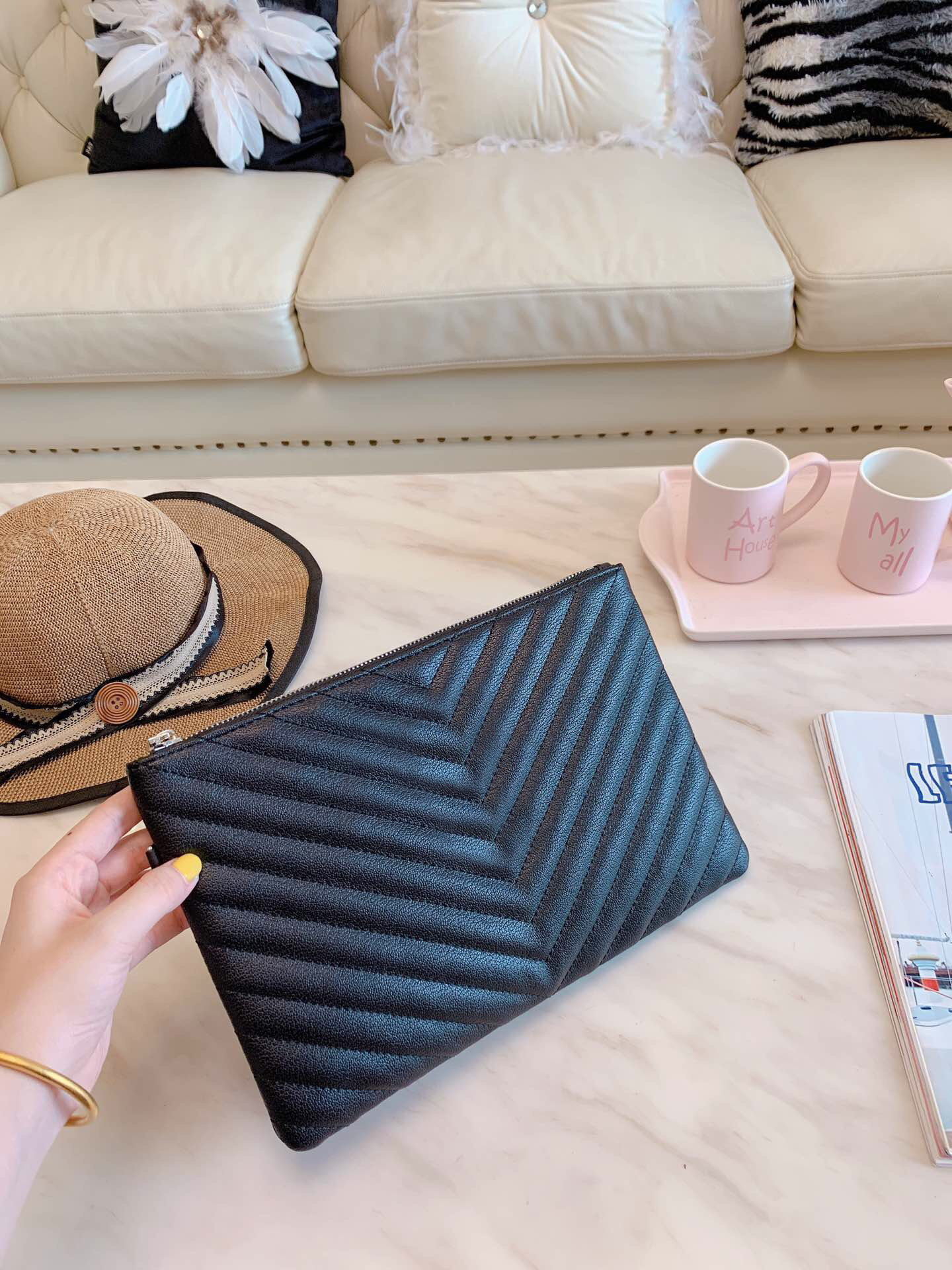 

2020 new big brand fashion ladies bag ladies fashion handbag envelope twill bag chain belt bag, No bags