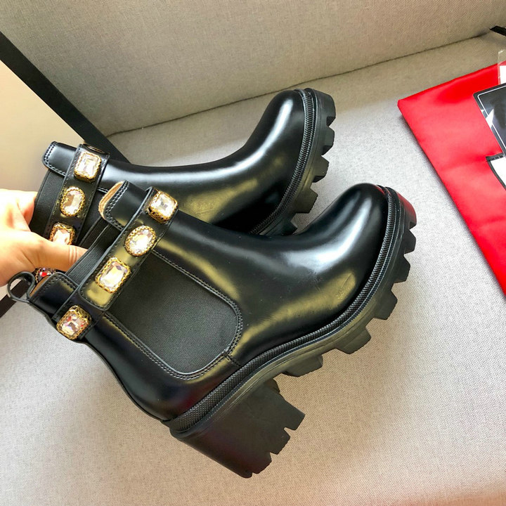 

Luxury Black Leather Ankle Boot With Belt Bee Embroidered Womens Brands Martin Boots Platform Casual Designer Desert Boot Snow Work Boots, Style 1