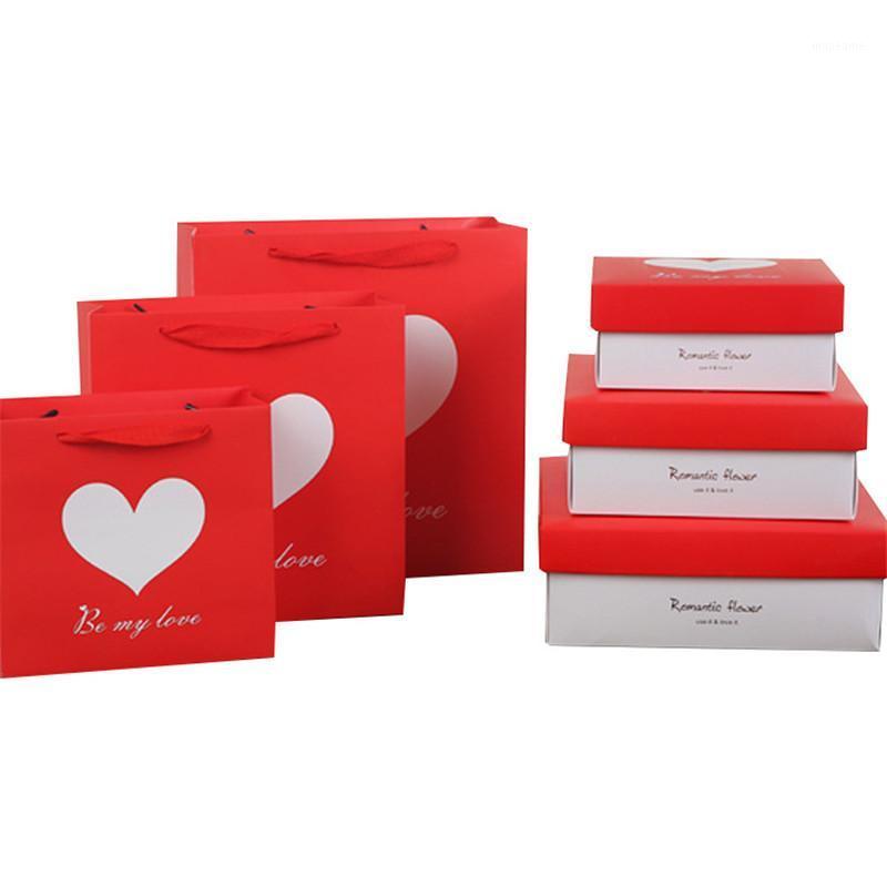 

50pcs/lot heart shape Style Gift Bag Paper Bag with handle Valentine's Day Celebration Handbag Wedding Red Gift Boxes1