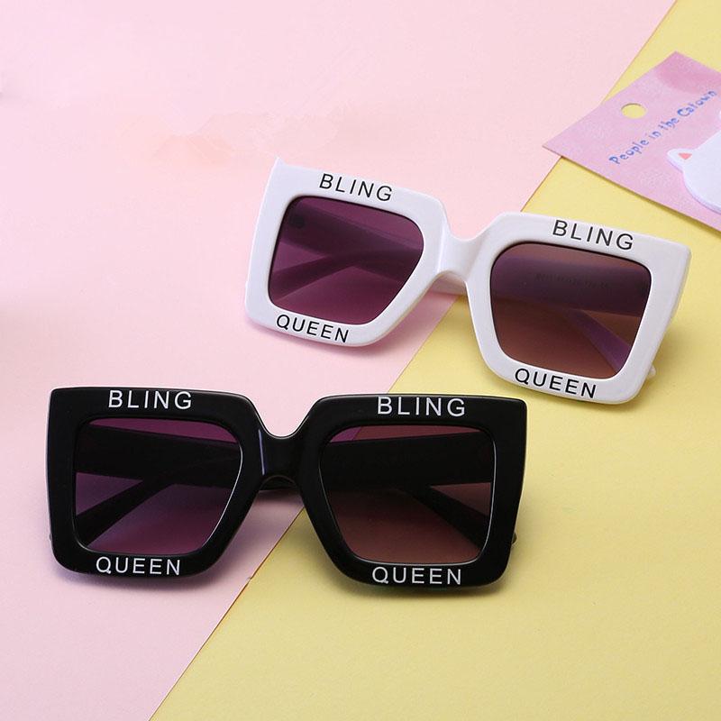 

Letter kinder zonnebril Children Girls&Boys Sunglasses UV400 Eyewear Square Frame Fashion Beach Travel Kids Gift Eyeglasses N710