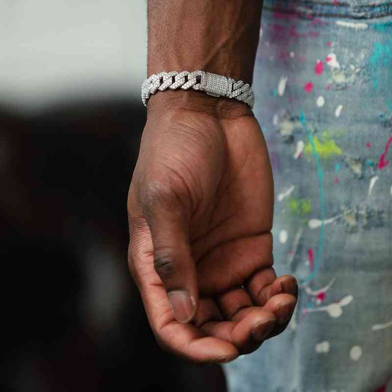 

Wholale Spot Custom Iced Out Diamond CZ White Gold Thick 15mm 20mm Curb Prong Cuban Link Chain Bracelet Necklace For Men'S