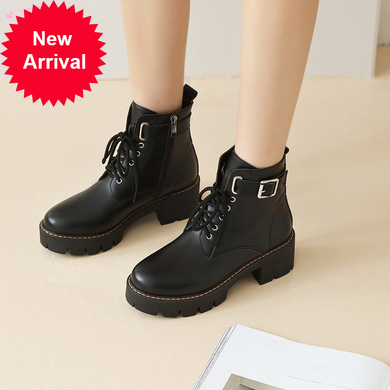 

2021 The New Casual Style Roundtoe Toe Ankle Fashion Buckle Platform Loop-up Zipper Medium Strapping Motorcycle Boots Women's Shoes 03mc, Black