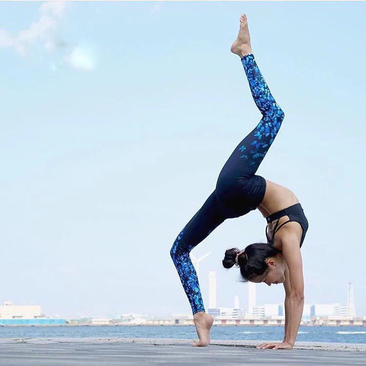 

Women' outdoor sports pants colorful butterfly print legged pants show thin spring and summer dance yoga fitness running, Blue