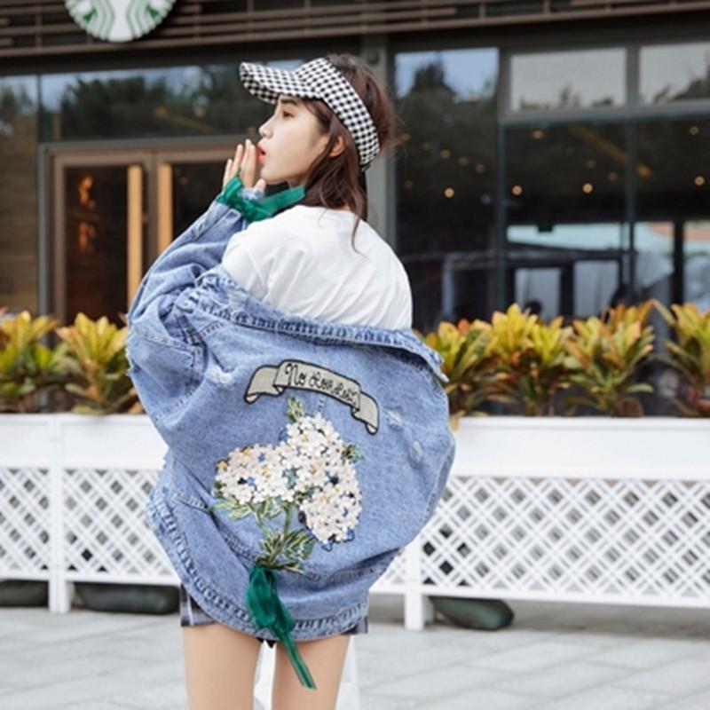 

2020 New Spring Korea Kpop Women' Long Sleeve Retro Flower Embroidery Denim Jacket Autumn Ripped Distressed Blue Coat Female