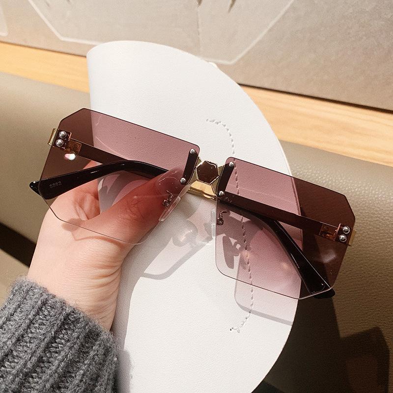 

Unisex Fashion Man Rimless Sunglasses Female 2021 New Gradient Square Sun Glasses For Women Driving Eyewear UV400