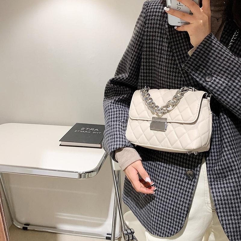

Luxury Women's Small Bags 2021 Spring New Trendy Fashion Lingge Portable Small Square Bag Chain Shoulder Messenger Bag, White.