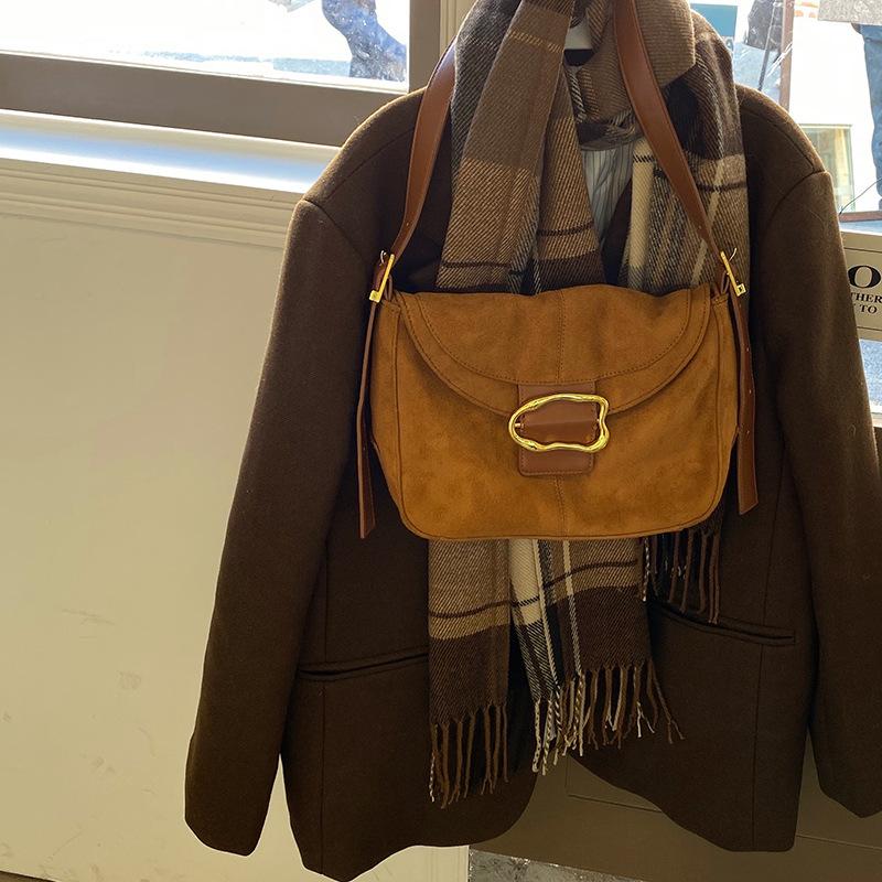 

Crossbody Bags for Women Fashion Trend Shoulder Bag Contrast Color Frosted Clamshell Lock Portable Messenger Female Bag, Brown