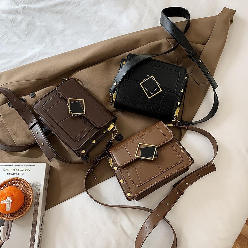 

Women's one shoulder messenger bag with fashionable texture, Coffee color