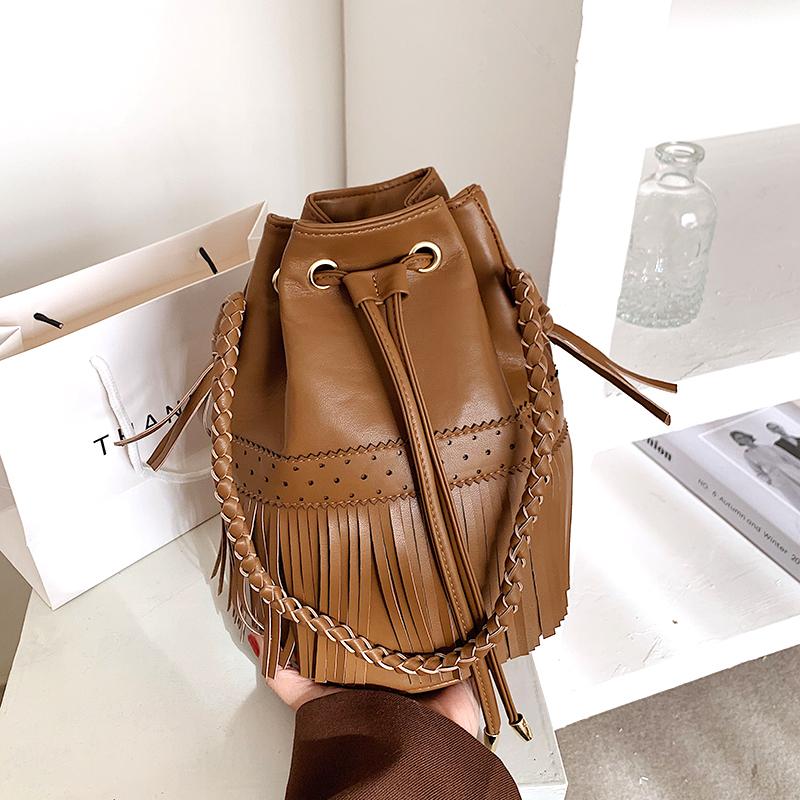 

VeryMe Fashion Women Bucket Bag Drawstring CrossbodyPack Tassel Ladies Leather Messenger Bags Large Capacity Shoulder Bag Bolsos, Black