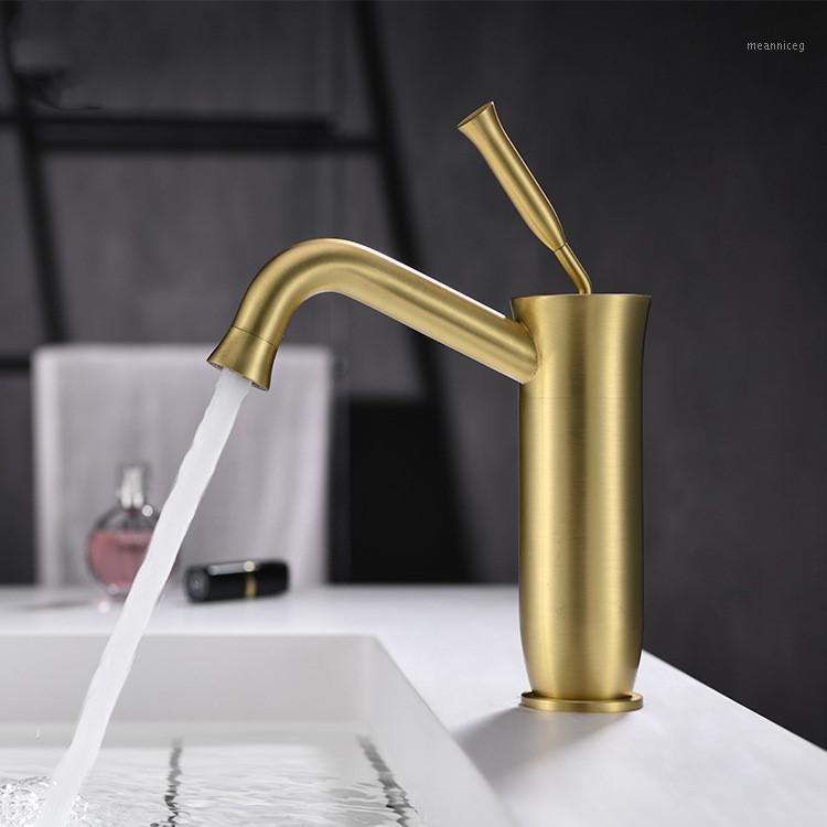 

Northern europe style Brass bathroom sink faucet cold hot single handle dual control faucet basin tap Gold Black Chrome1