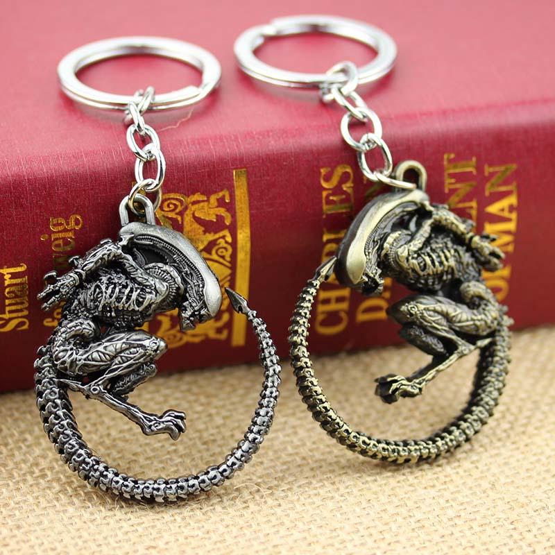 

Fashion Vintage Bronze Plated Alien Keychain AVP Alien Queen Key Chains for souvenirs keychain Men Jewelry Gift