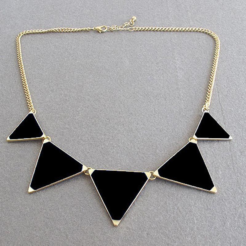 

Hot Black geometrical Triangle Necklace Fashion choker necklace Jewelry for women vintage accessories