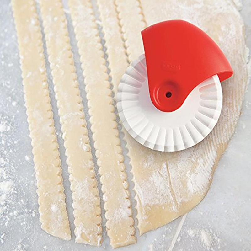 

100pcs Pastry Cuter Rolling Wheel Decorator Smooth Cutting DIY Rust-Proof Manual Noodle Cutter Knife Dough Cutting Tools