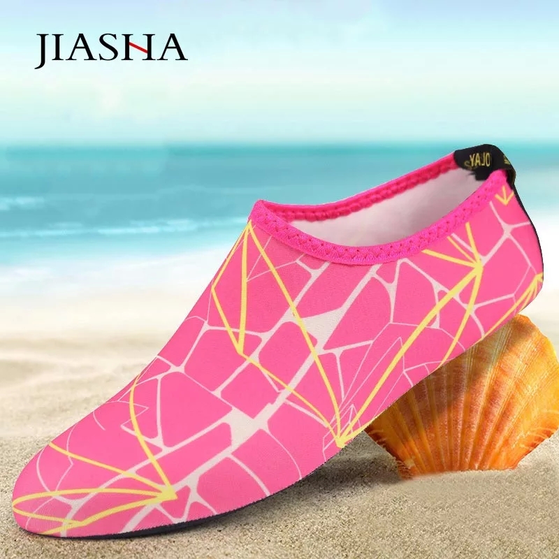 

2020 new women water shoes woman colorful aqua slippers for beach slip on waterpark sandals sandalias slides summer shoes #1q2Y, Black