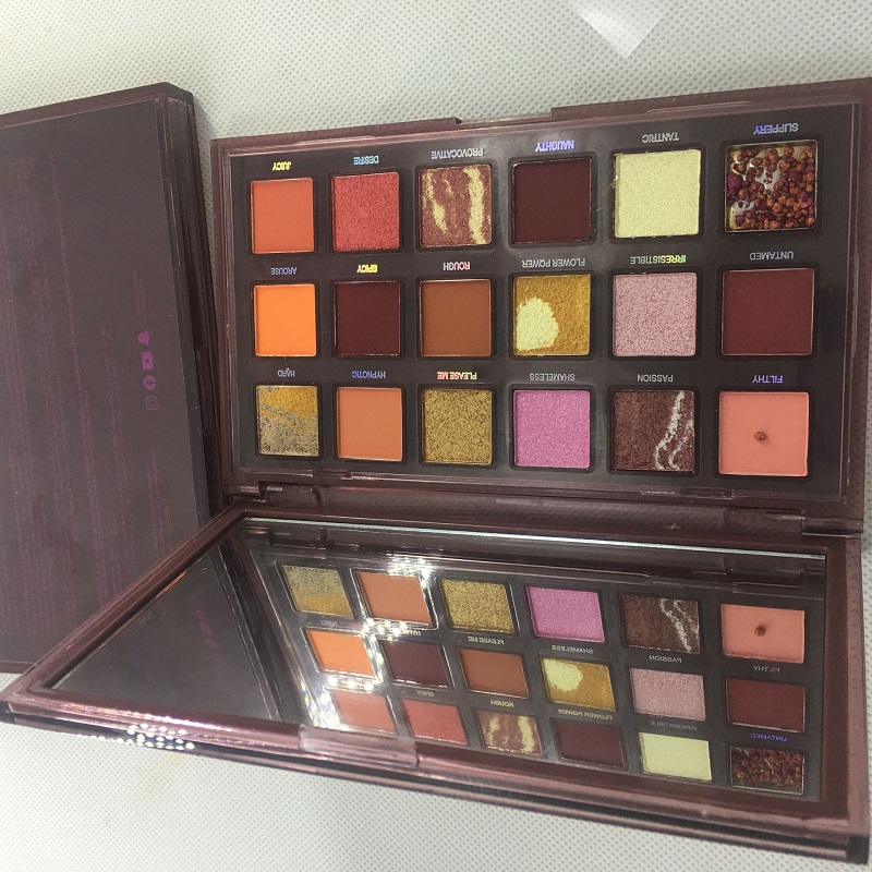 

Textured eye shadow palette 18 colors Shimmer Matte Eyeshadow Pro Eyes Makeup Cosmetics eyeshadow, Multi